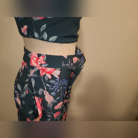 ENDLESS ROSE Floral Set - Picture 3 of 8